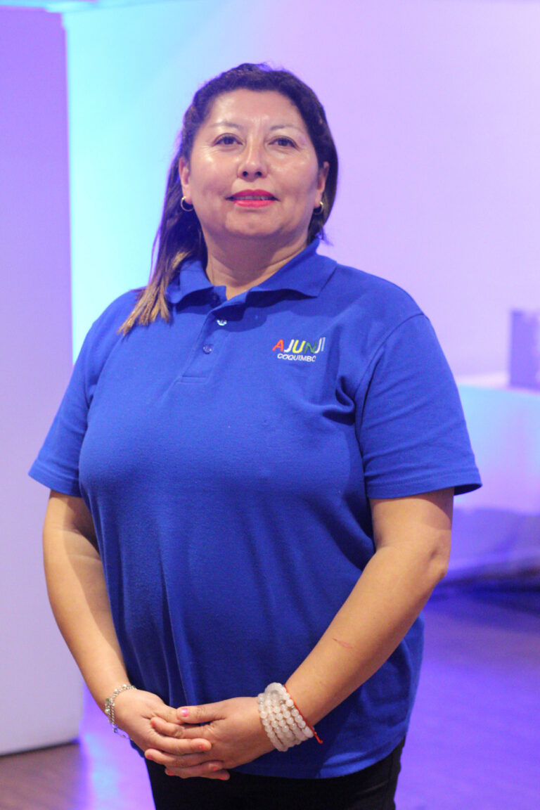 Ema Alejandra Valdivia Rojas, Directora